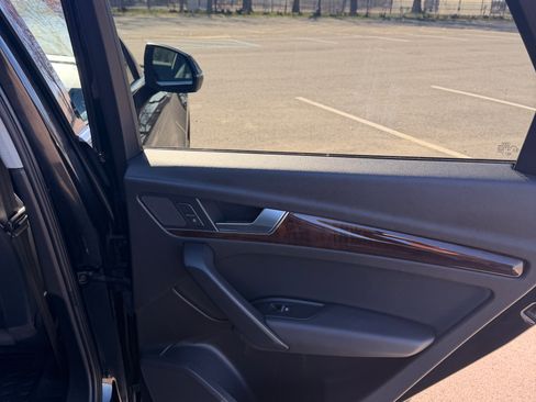 Used 2018 Audi Q5 2.0T Premium Plus image 22