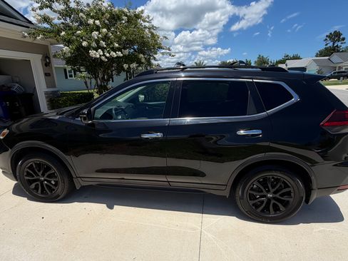 Used 2018 Nissan Rogue SV FWD image 8