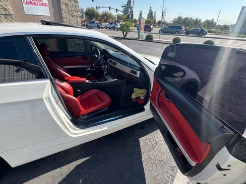 Used 2008 BMW 335i Coupe image 11