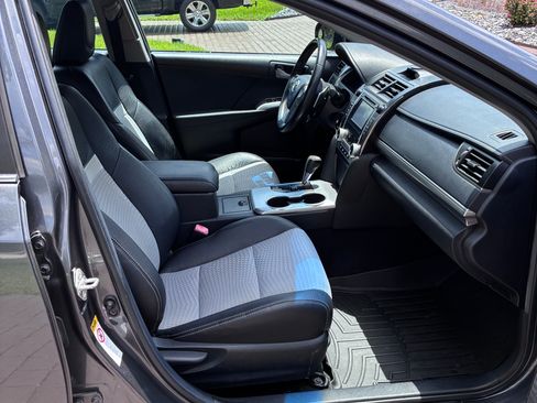 Used 2012 Toyota Camry SE FWD image 6