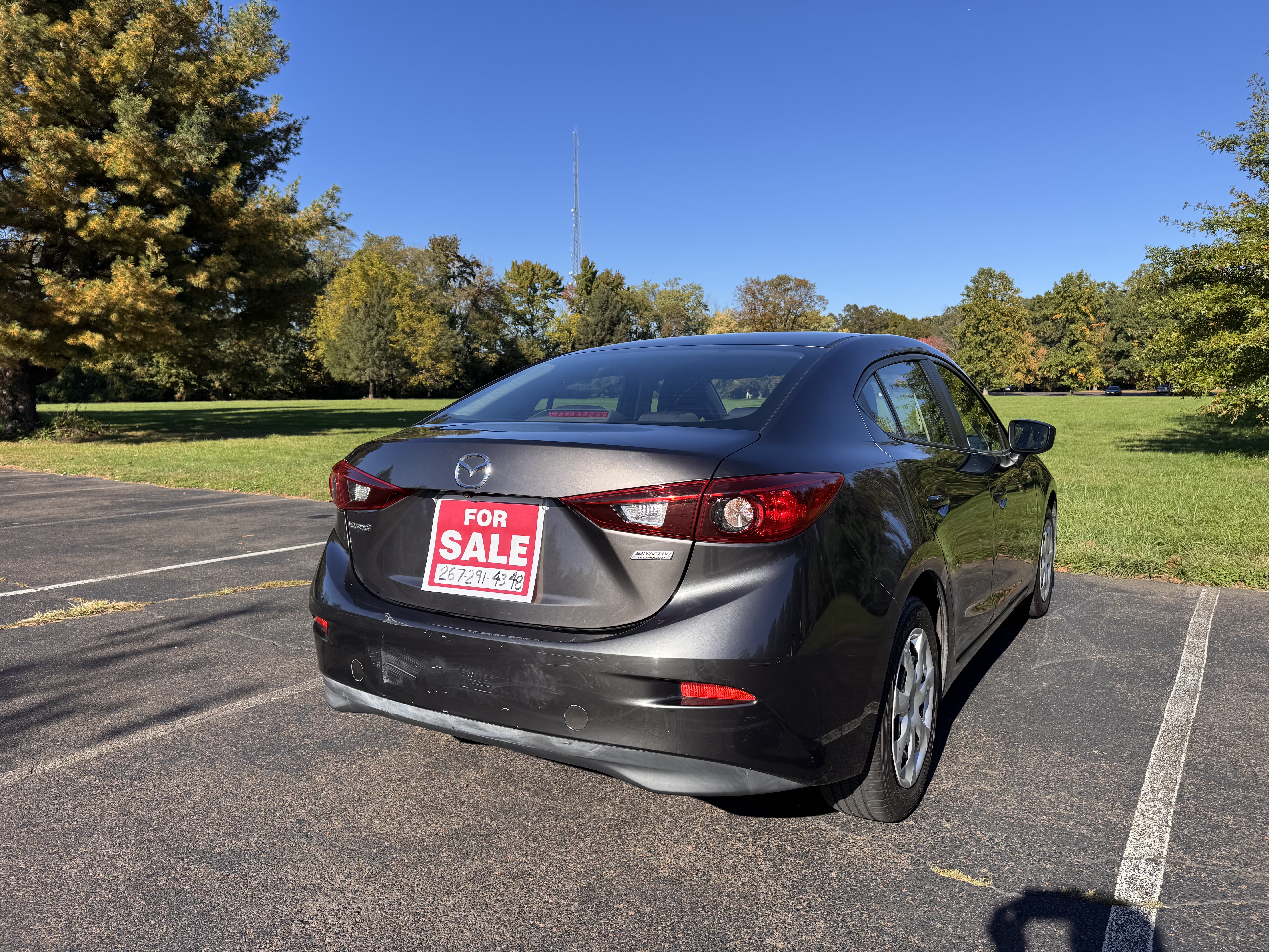 Used 2017 MAZDA MAZDA3 Sport FWD image 9