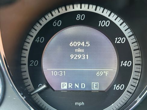 Used 2011 Mercedes-Benz C 300 Sedan image 14