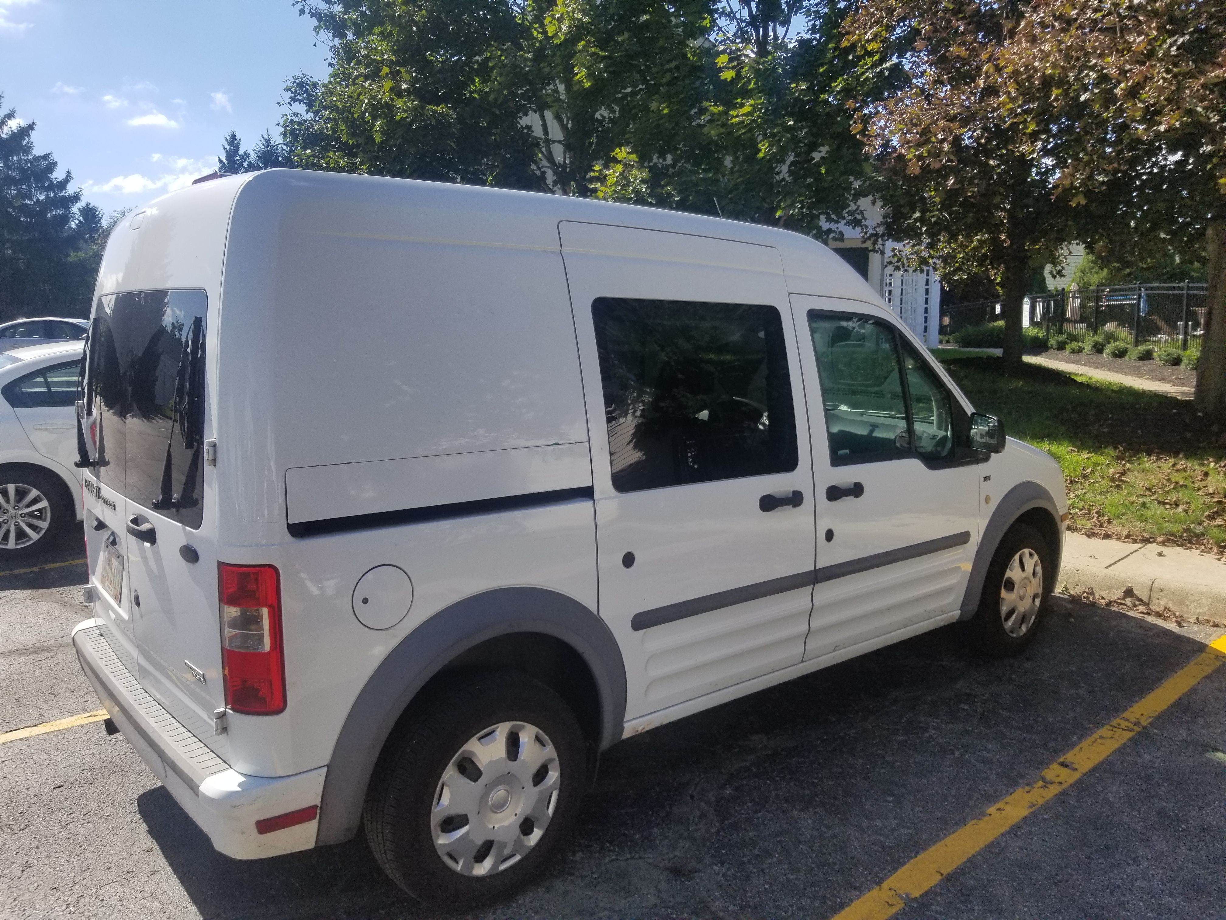 Used 2013 Ford Transit Connect XLT FWD image 9
