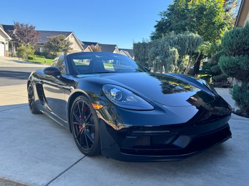 Used 2018 Porsche 718 Boxster GTS image 4