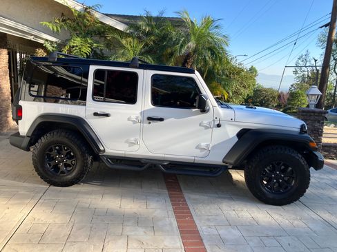 Used 2021 Jeep Wrangler Unlimited Sport image 16