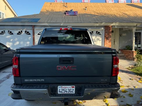 Used 2014 GMC Sierra 1500 SLE w/ Suspension Package, Off-Road image 2