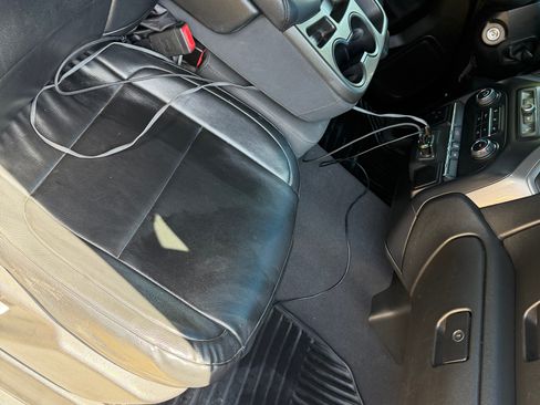 Used 2019 Chevrolet Silverado 1500 Custom image 11