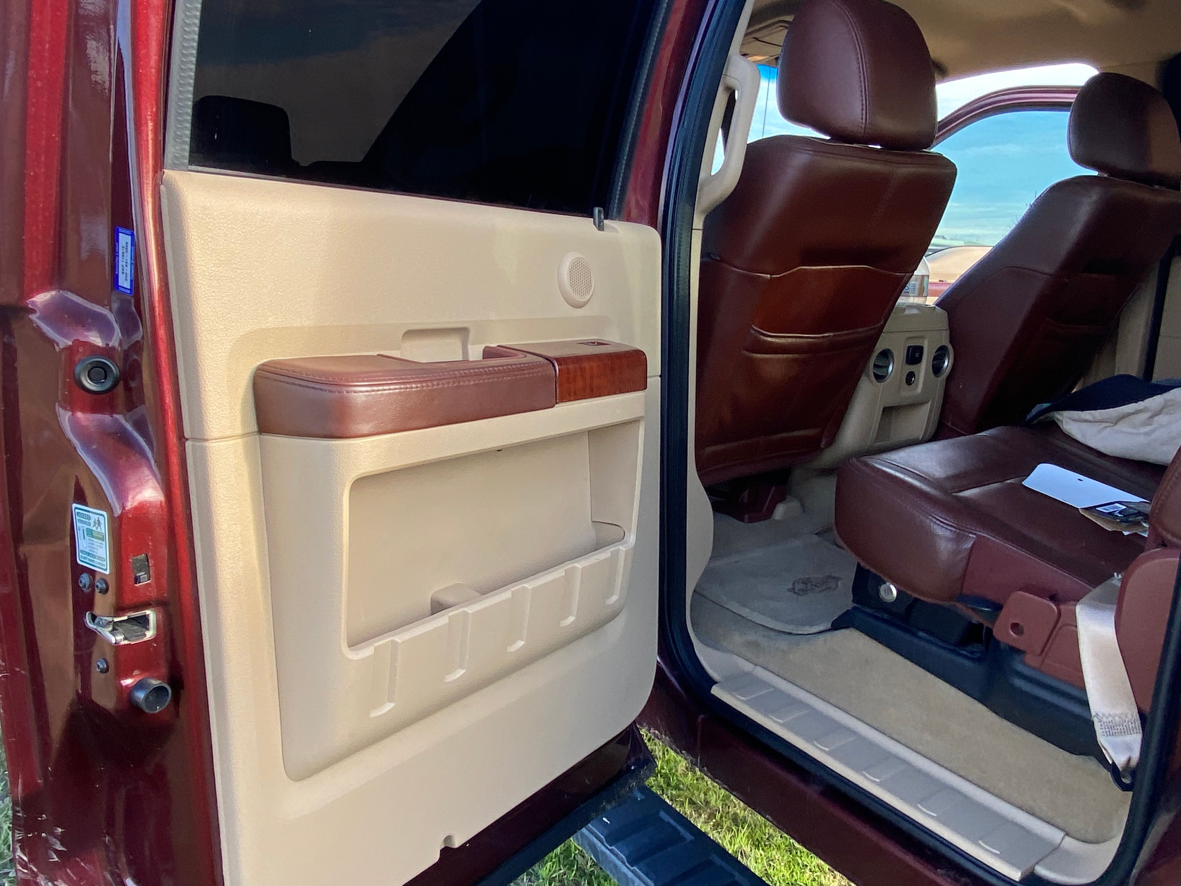 Used 2011 Ford F250 King Ranch w/ Camper Pkg AWD/4WD image 16