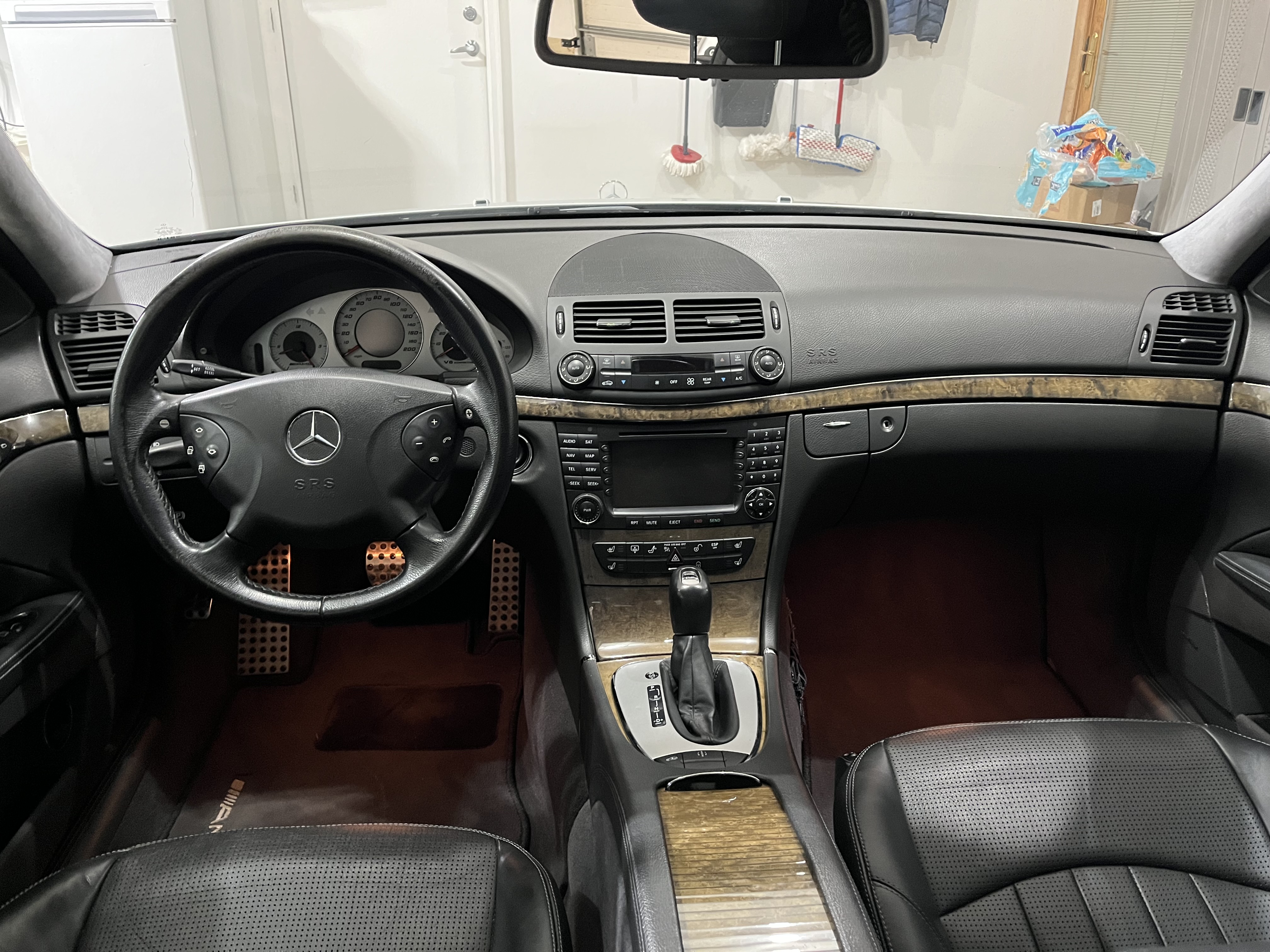 Used 2006 Mercedes-Benz E 55 AMG Sedan image 11