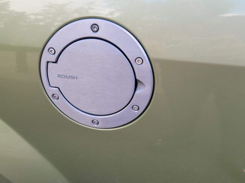 Used 2005 Ford Mustang GT Premium image 26