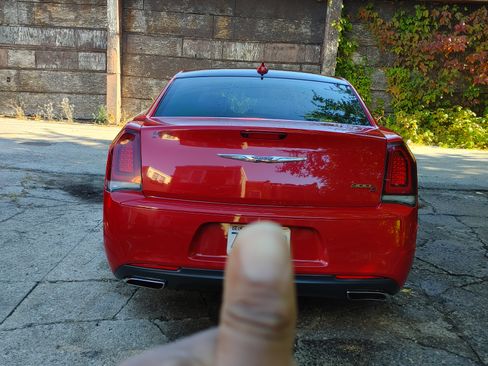 Used 2016 Chrysler 300 S image 19