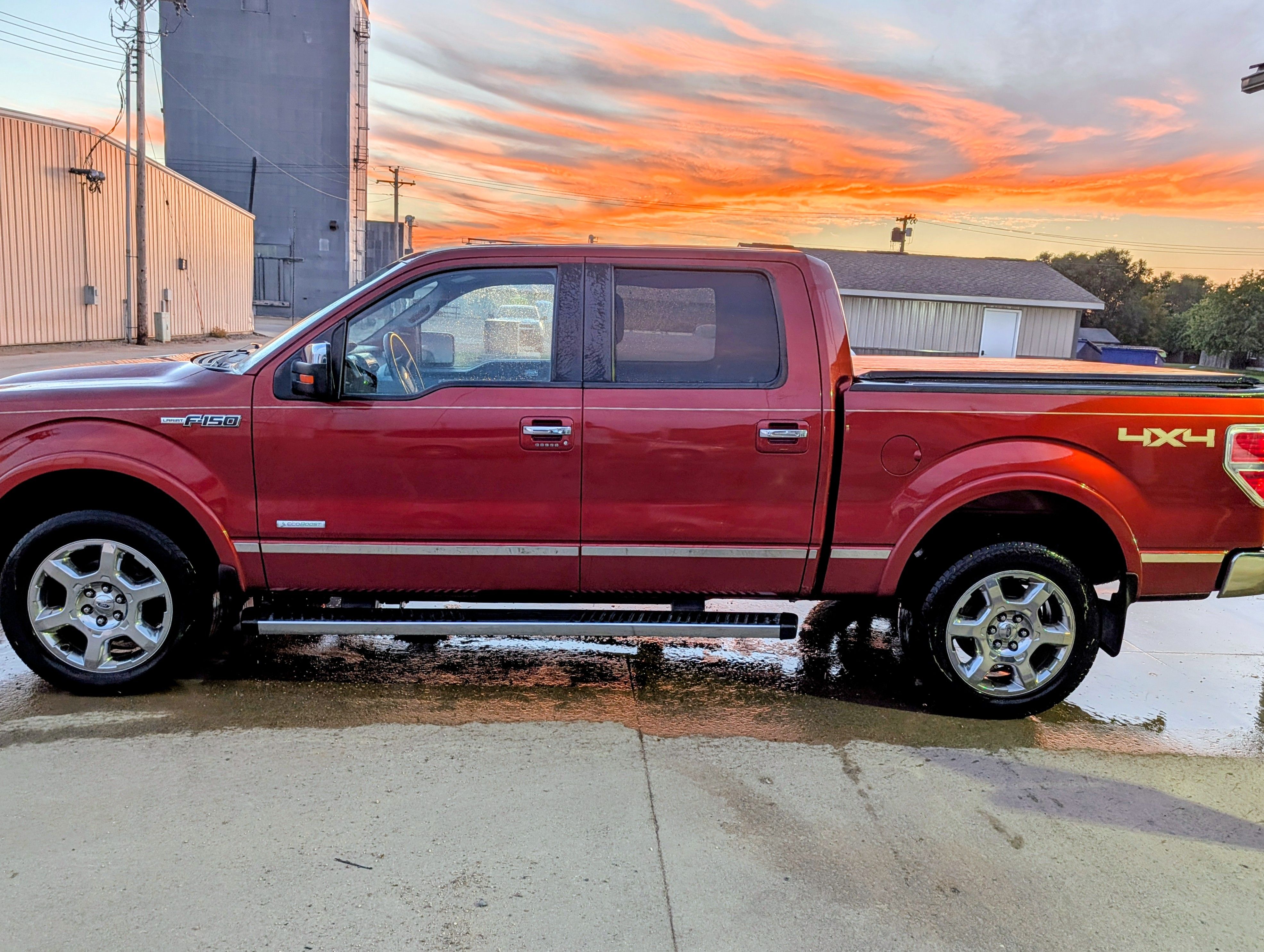 Used 2014 Ford F150 Lariat w/ Equipment Group 502A Luxury AWD/4WD image 4