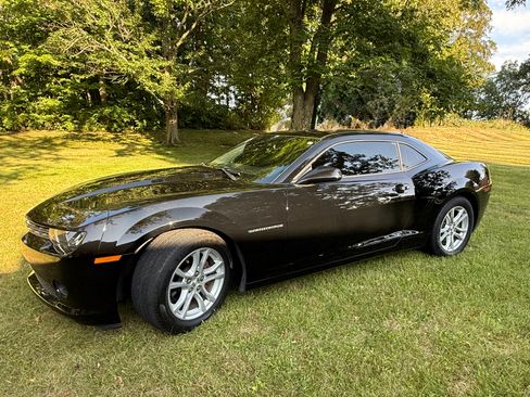 Used 2015 Chevrolet Camaro LS RWD image 8