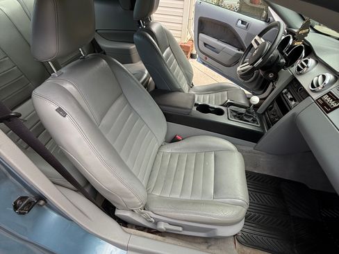 Used 2006 Ford Mustang GT Premium image 20