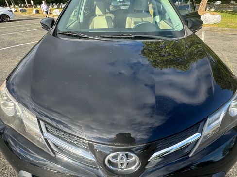 Used 2013 Toyota RAV4 XLE AWD/4WD image 28