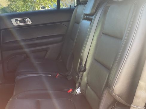 Used 2013 Ford Explorer Limited image 11
