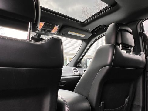 Used 2019 Jeep Grand Cherokee Altitude image 4