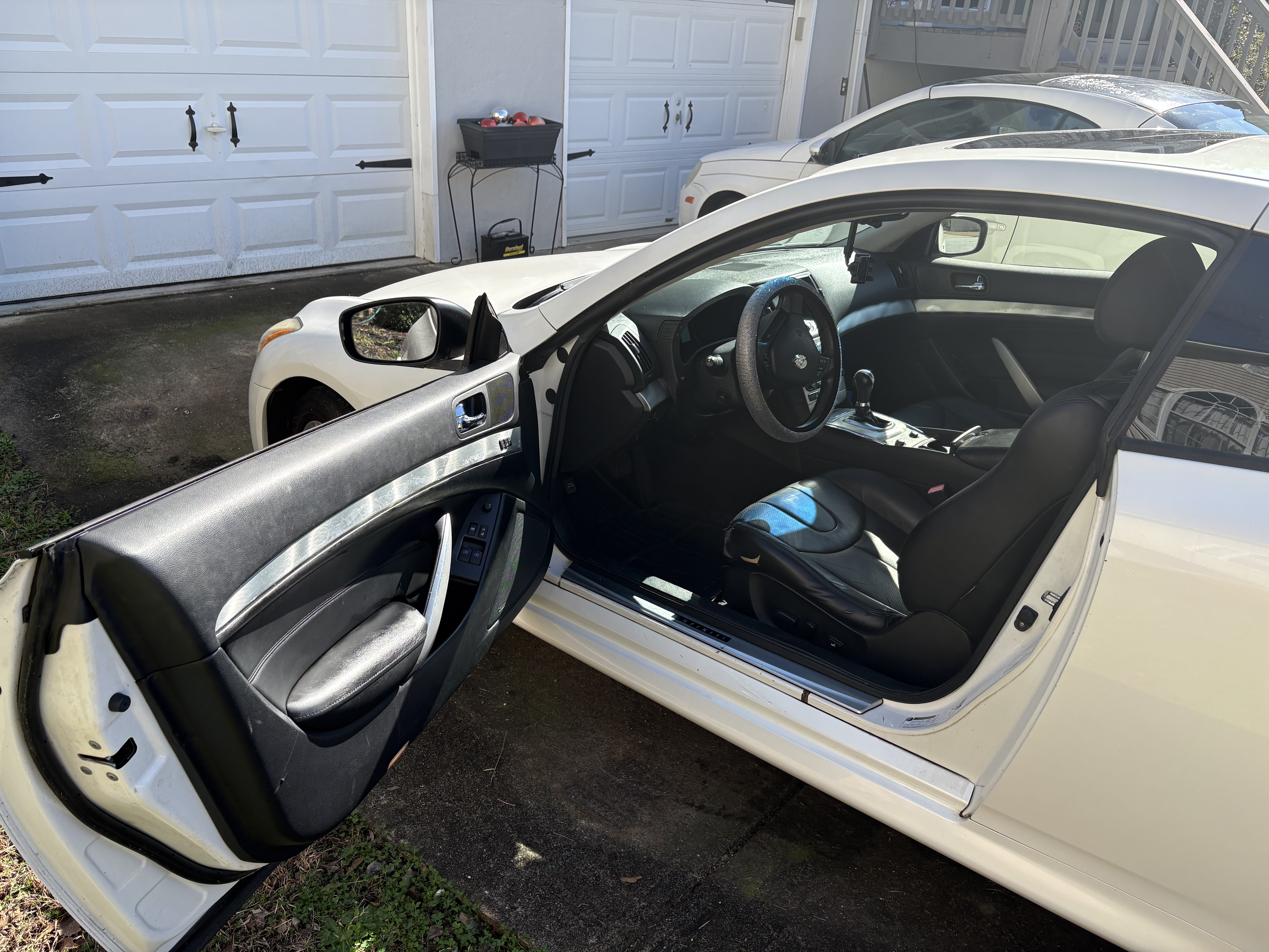 Used 2014 INFINITI Q60 Journey w/ Premium Package RWD image 13