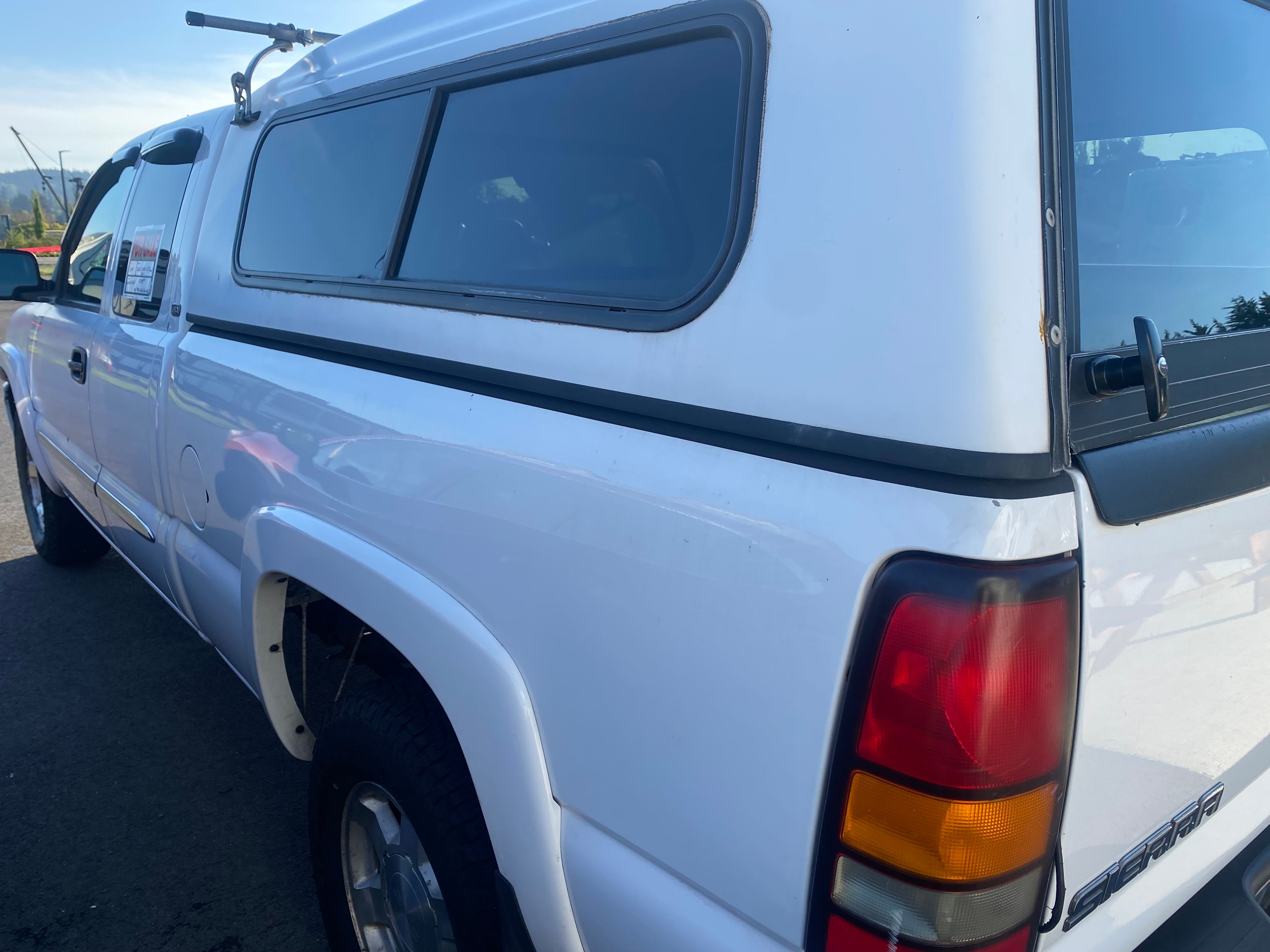 Used 2004 GMC Sierra 1500 SLT w/ Light Duty Power Package AWD/4WD image 4