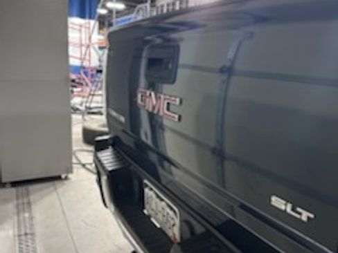 Used 2018 GMC Canyon SLT w/ Driver Alert Package image 8