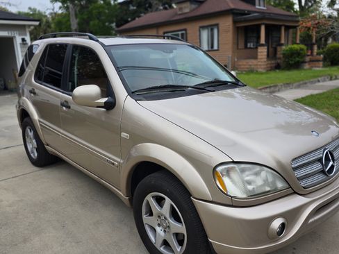 Used 2001 Mercedes-Benz ML 320 4MATIC image 5