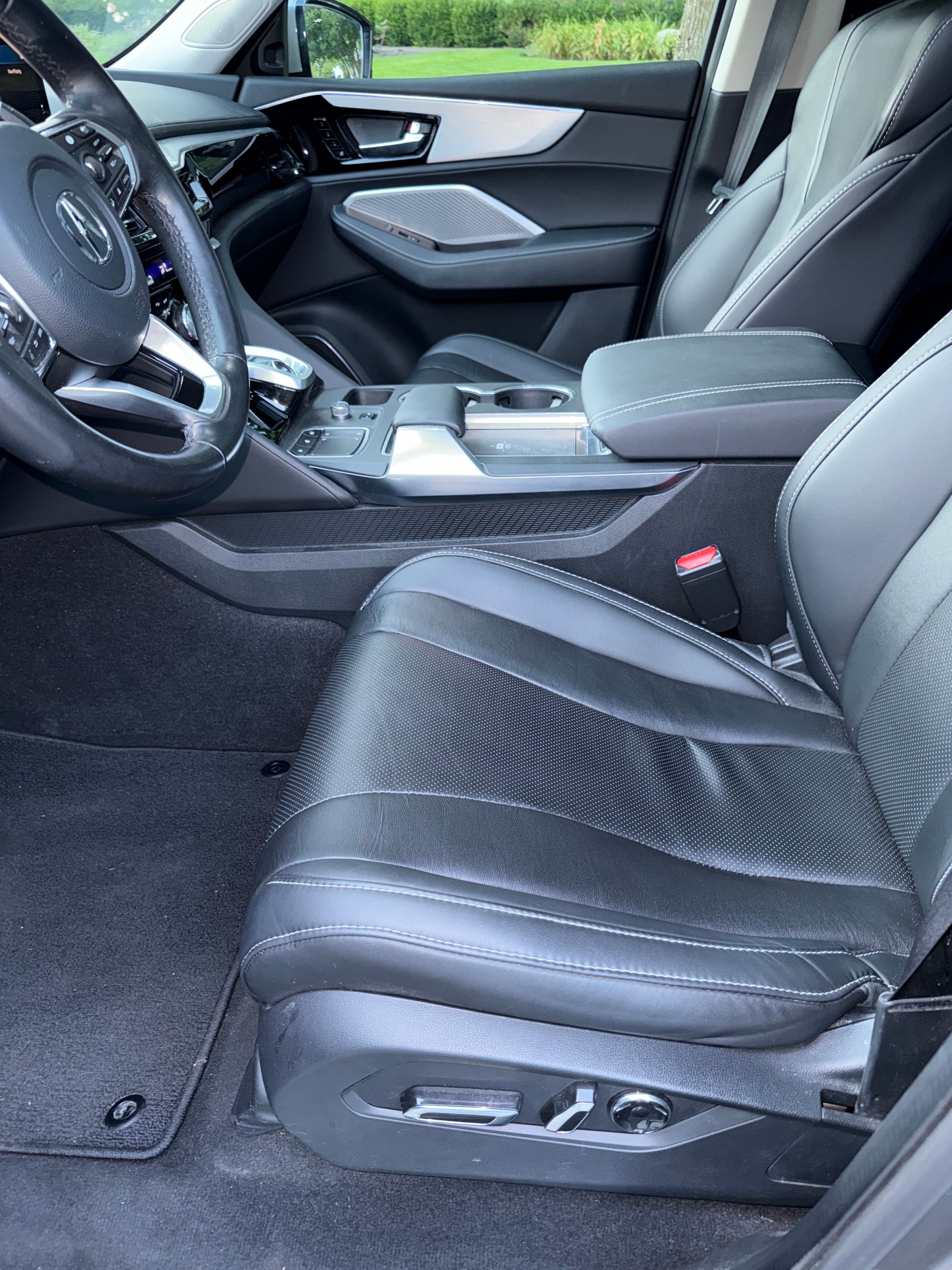 Used 2023 Acura MDX SH-AWD w/ Technology Package image 11