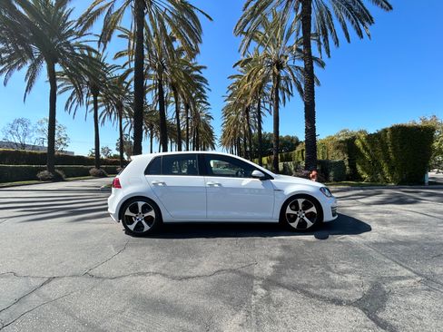 Used 2017 Volkswagen GTI S image 23