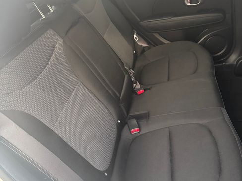 Used 2017 Kia Soul + FWD image 10
