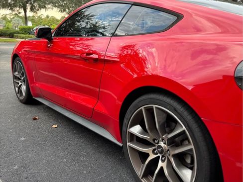 Used 2017 Ford Mustang Premium image 13