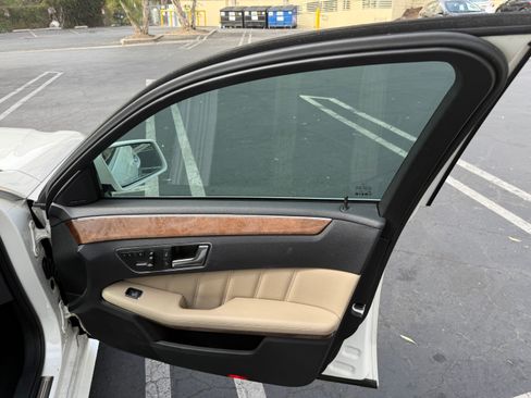 Used 2013 Mercedes-Benz E 350 Sedan image 20