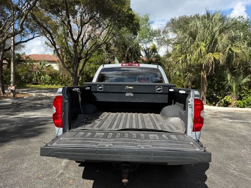 Used 2021 Toyota Tundra Limited w/ Limited Premium Package image 16