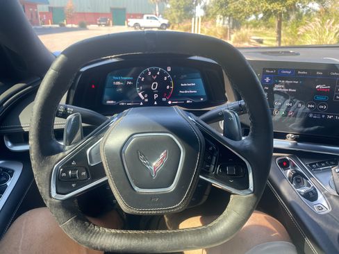 Used 2023 Chevrolet Corvette Stingray Premium Conv w/ Z51 Performance Package image 19