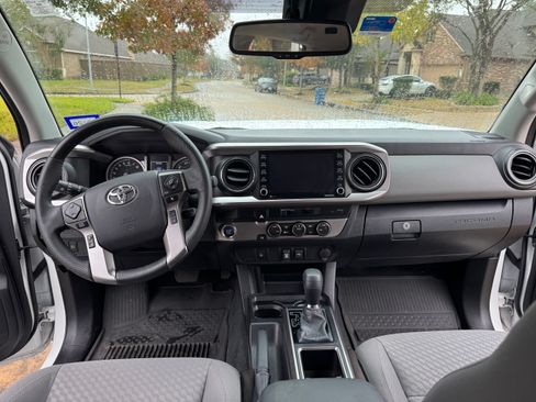 Used 2023 Toyota Tacoma SR5 image 17