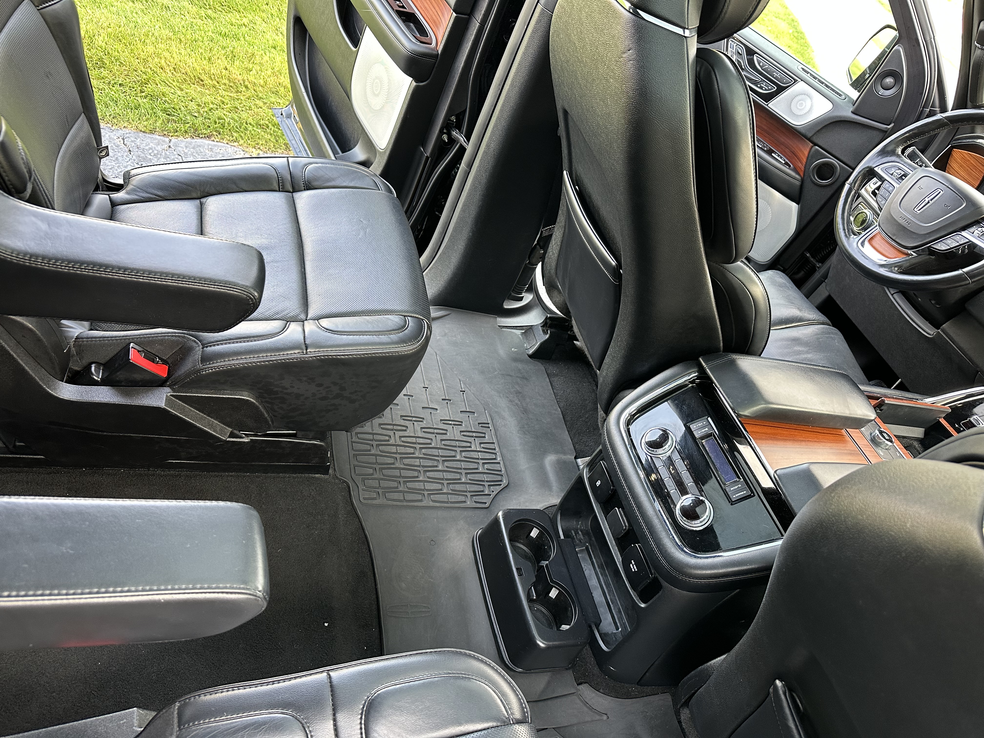 Used 2019 Lincoln Navigator L Reserve AWD/4WD image 17
