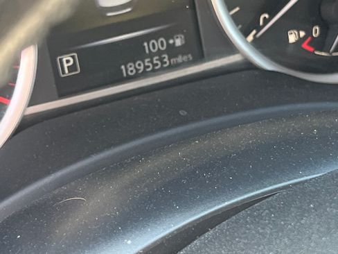 Used 2017 Nissan Sentra SR w/ Driver's Assist Package image 6