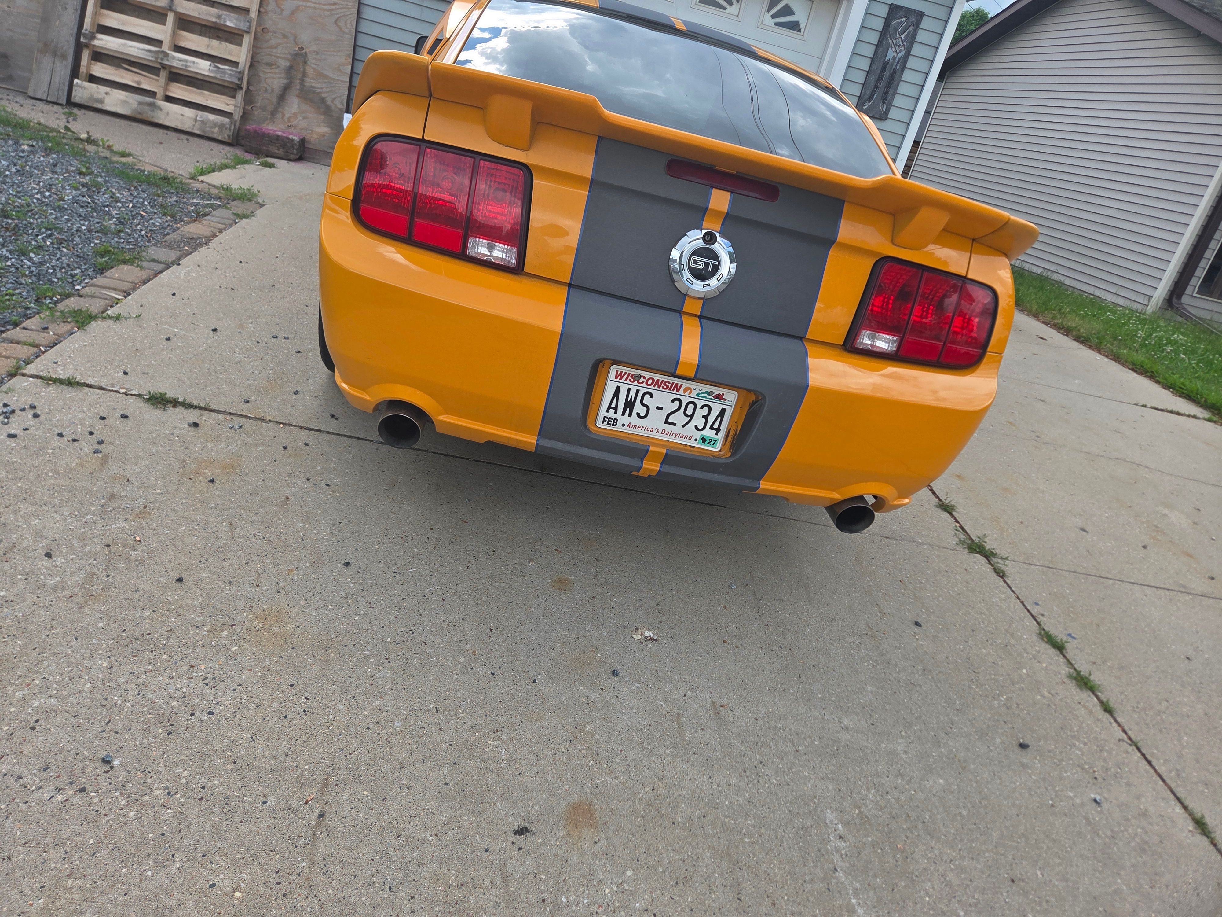 Used 2007 Ford Mustang GT RWD image 2