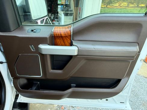 Used 2018 Ford F150 King Ranch w/ Equipment Group 601A Luxury image 22