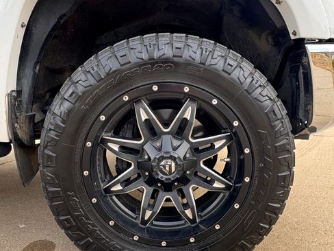 Used 2015 Toyota Tundra Limited image 13