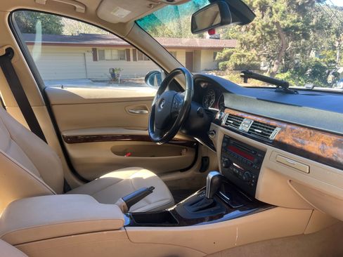 Used 2006 BMW 325i Sedan image 15