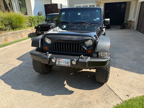 Used 2011 Jeep Wrangler Unlimited Sport w/ Trailer Tow Group AWD/4WD image 2