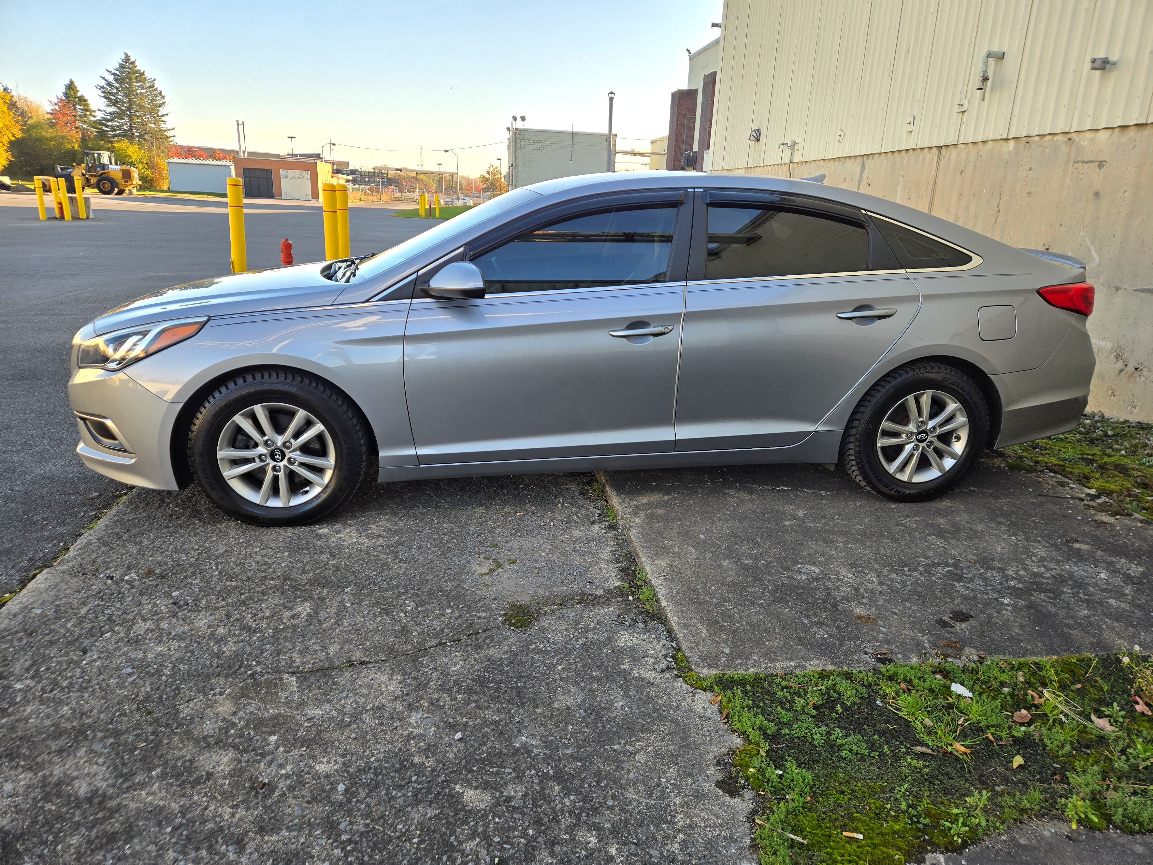 Used 2017 Hyundai Sonata SE FWD image 1