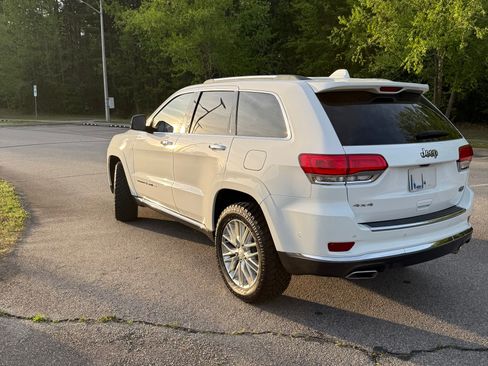 Used 2018 Jeep Grand Cherokee Summit w/ Skid Plate Group AWD/4WD image 4