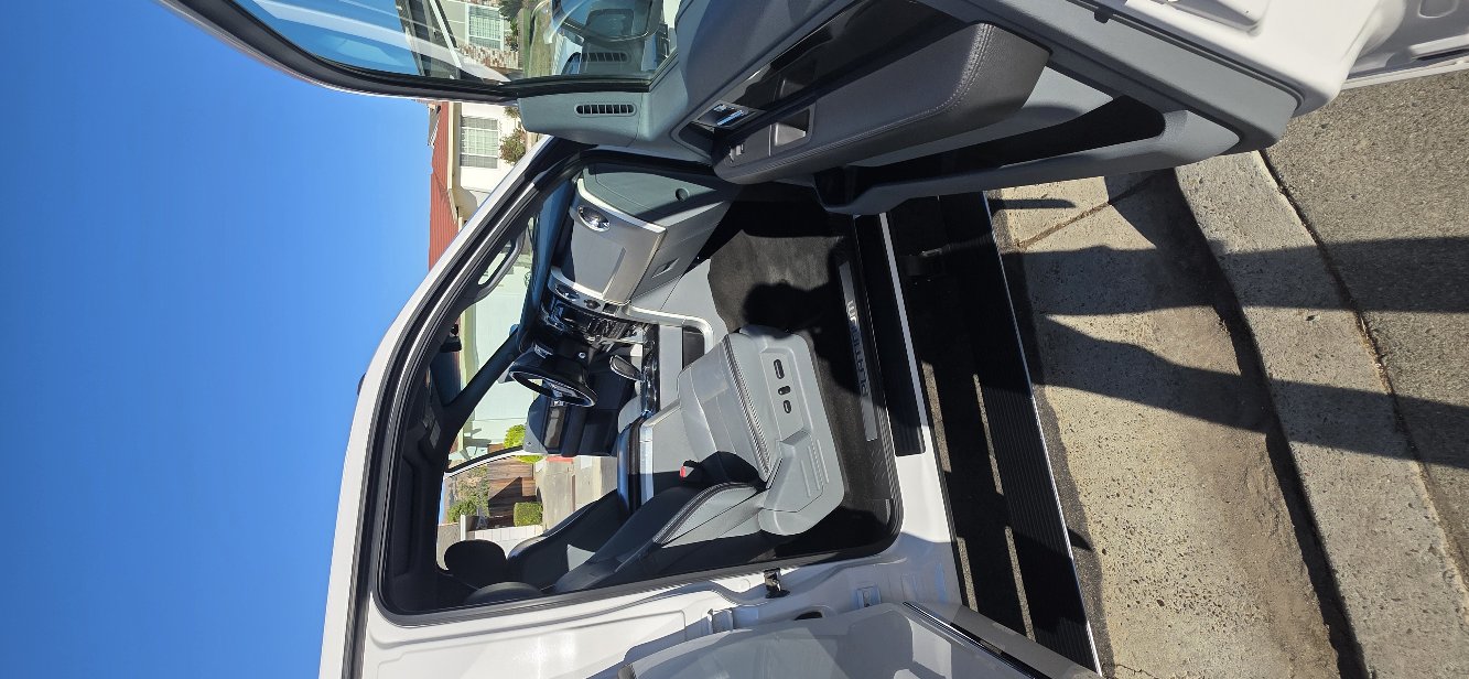 Used 2011 Ford F150 Platinum AWD/4WD image 14