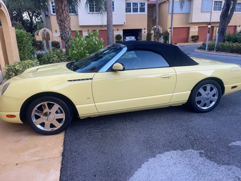 Used 2002 Ford Thunderbird image 1