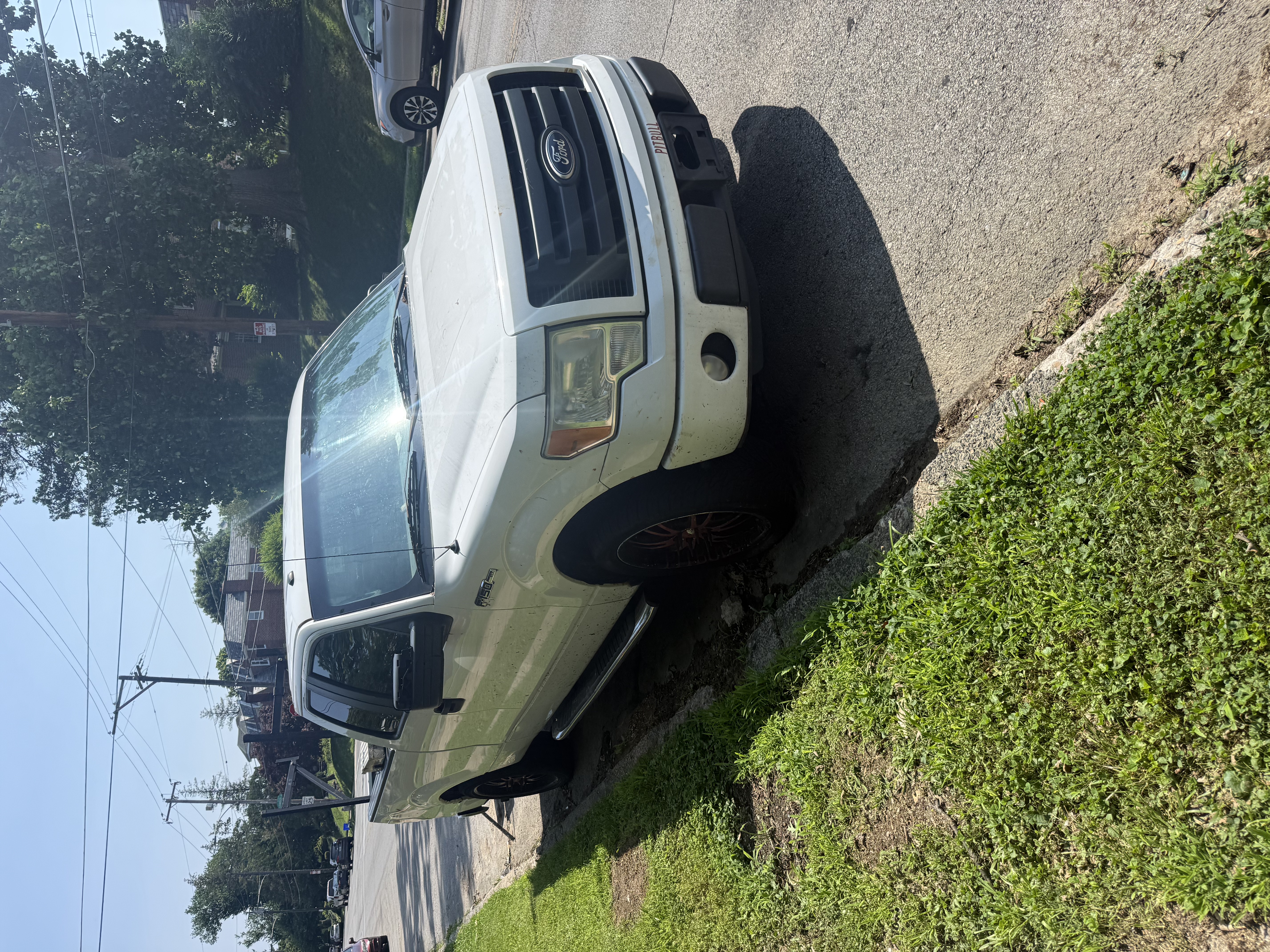 Used 2011 Ford F150 STX w/ Trailer Tow Pkg RWD image 2