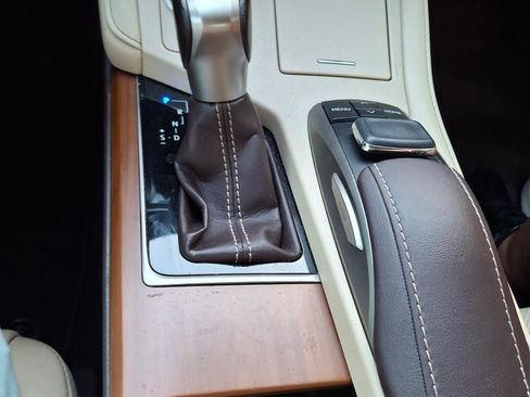 Used 2016 Lexus ES 350 w/ Luxury Package w/Wood Trim FWD image 14