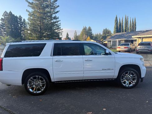 Used 2020 Chevrolet Suburban Premier w/ Premier Plus Edition image 1