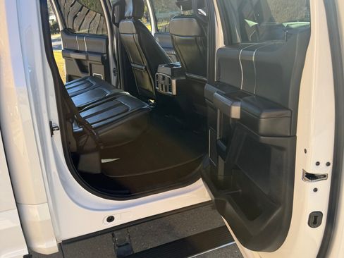 Used 2019 Ford F150 Platinum w/ Equipment Group 701A Luxury image 20