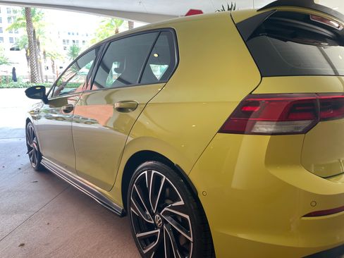 Used 2022 Volkswagen GTI Autobahn FWD image 11