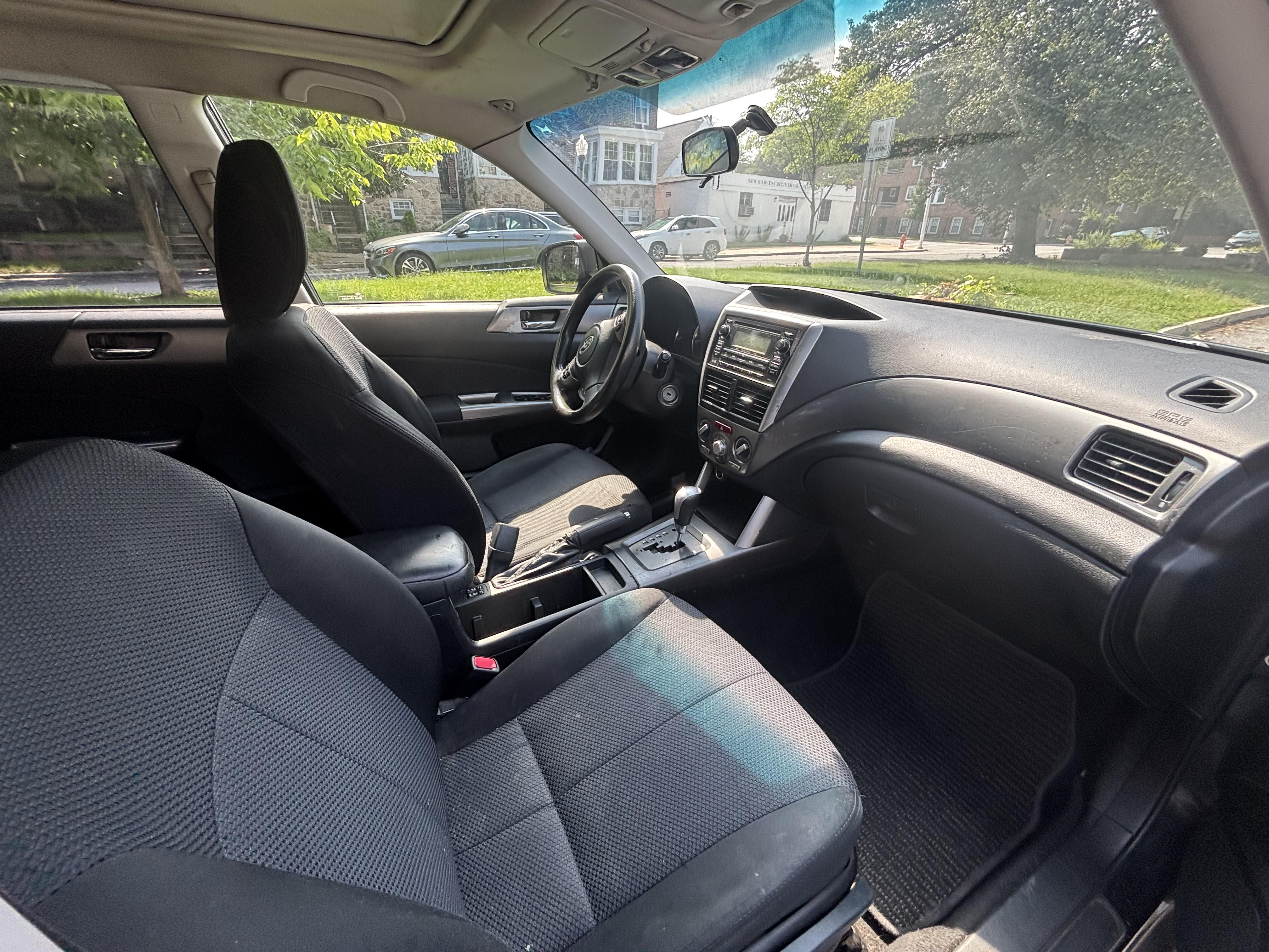 Used 2012 Subaru Forester 2.5X Premium w/ All-Weather Pkg AWD/4WD image 19